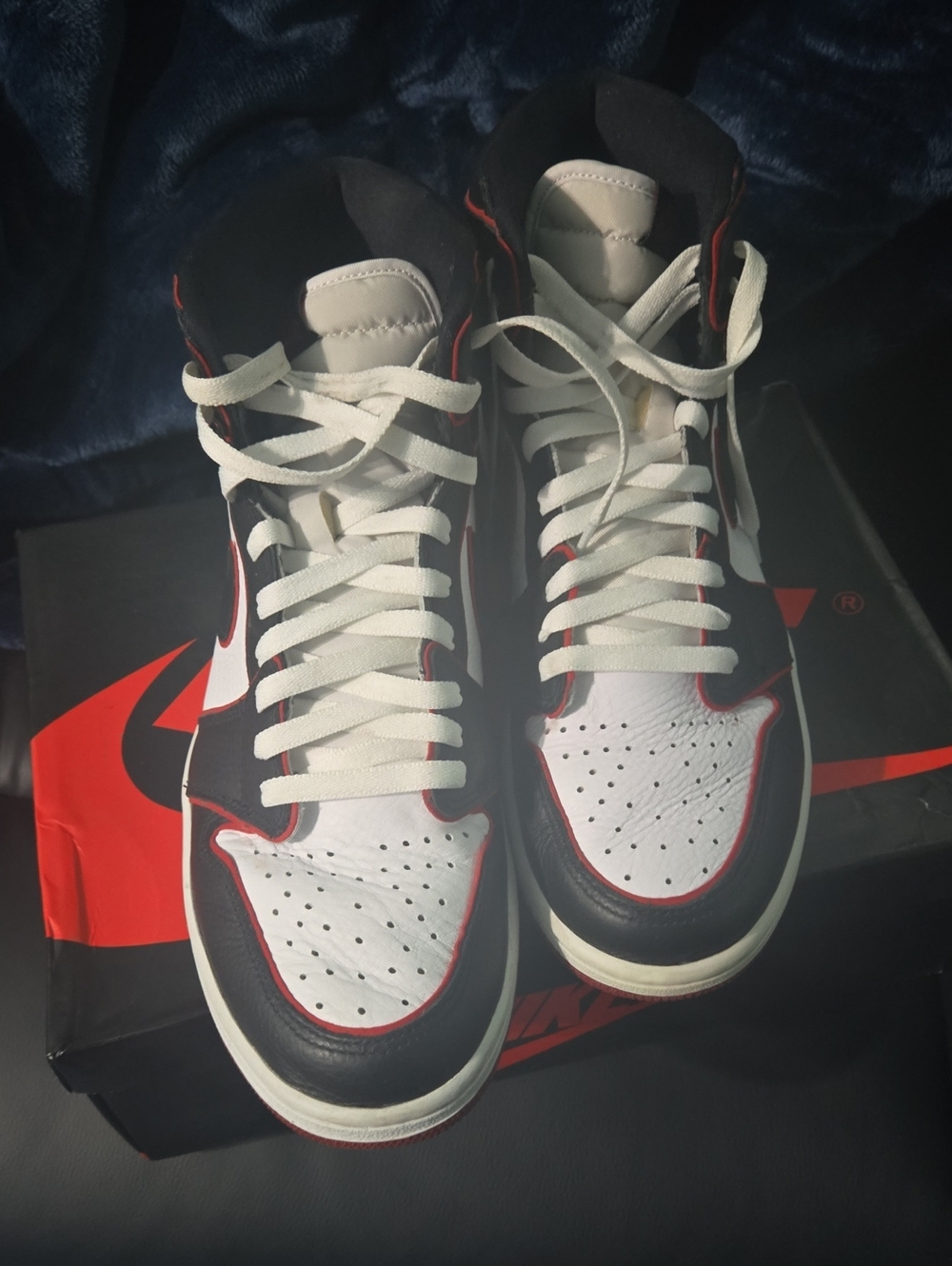 High-Top Men's Jordan Basketball Sneakers - White / Black / Red